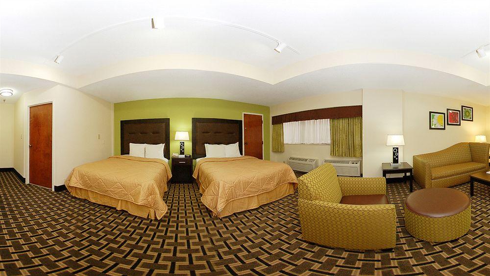 Quality Inn & Suites Greenville Near Downtown Buitenkant foto