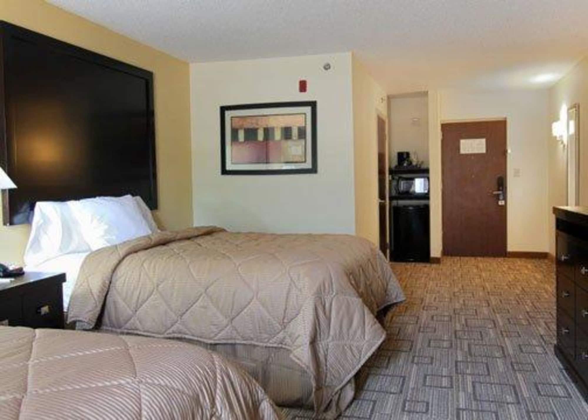 Quality Inn & Suites Greenville Near Downtown Buitenkant foto